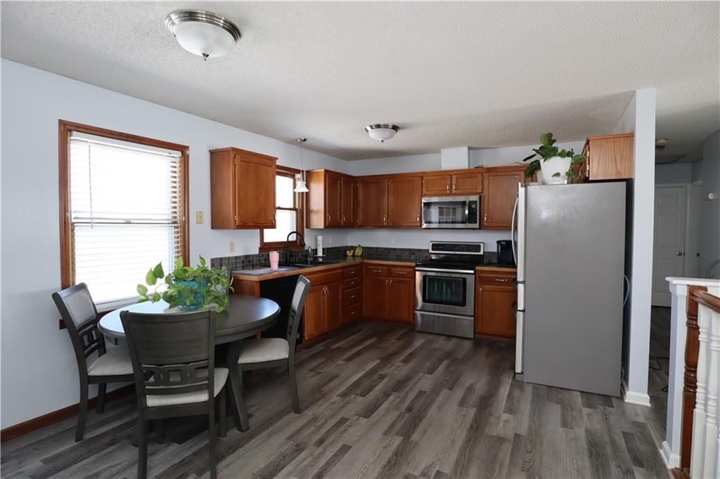1310 Tall Grass Court — photo 4