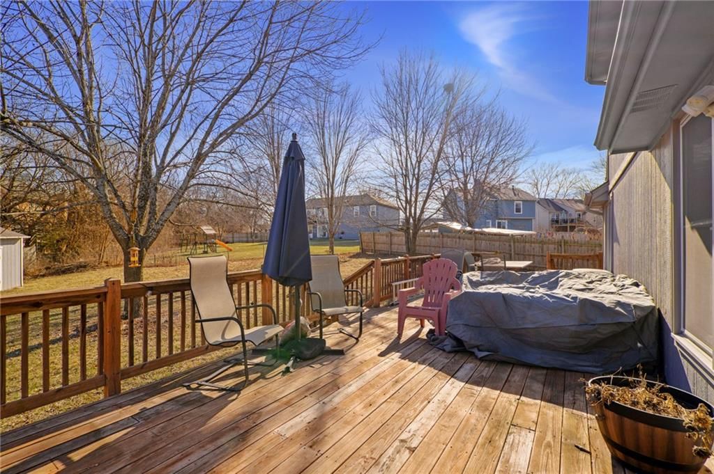 1529 W Park Street — photo 25