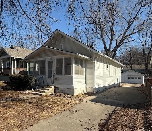 409 Lawndale Avenue — photo 2