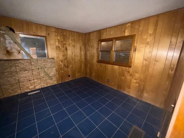 409 Lawndale Avenue — photo 12