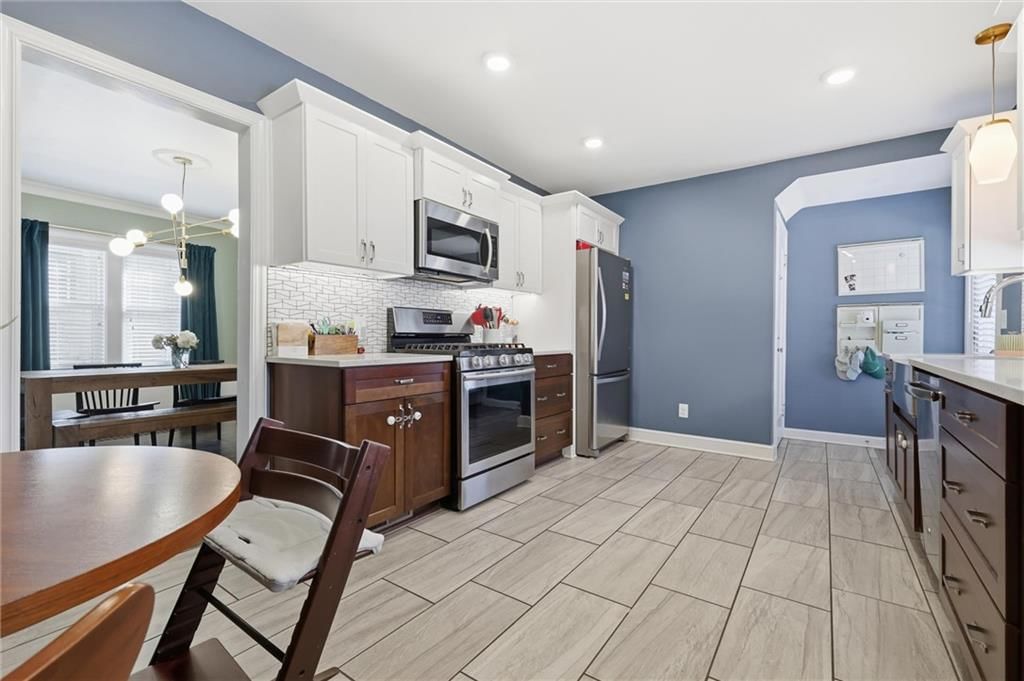 235 E 74th Street — photo 13