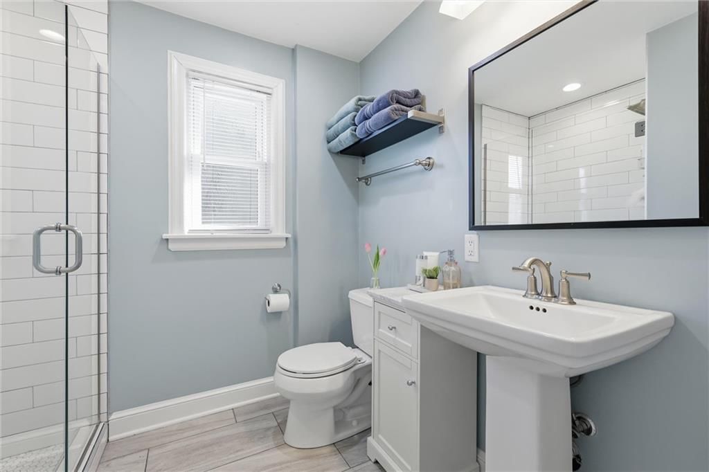 235 E 74th Street — photo 20
