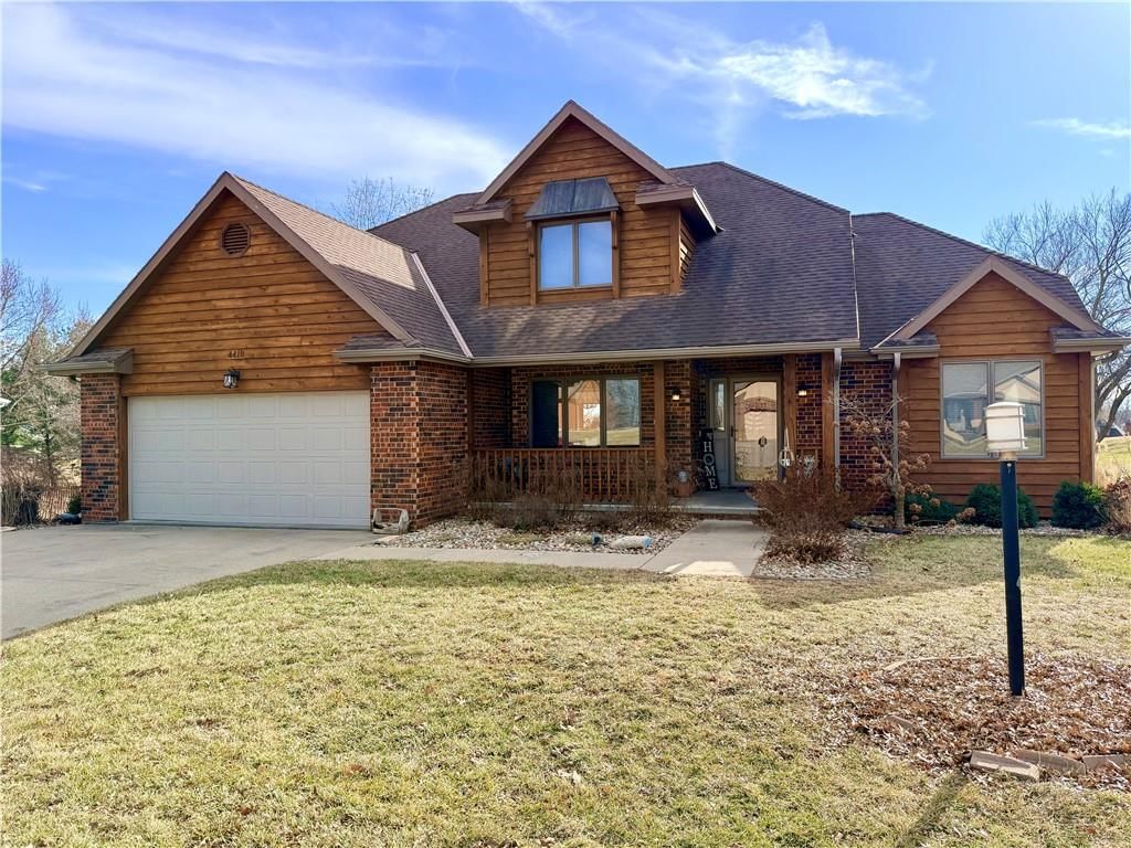 4410 Hunter Drive — photo 1