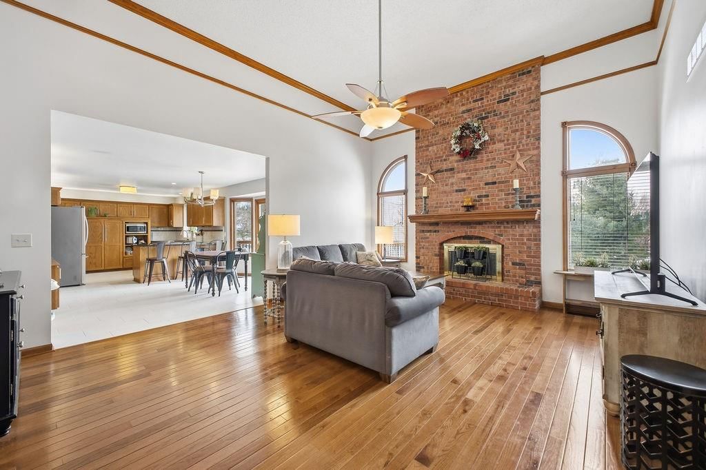 4410 Hunter Drive — photo 10