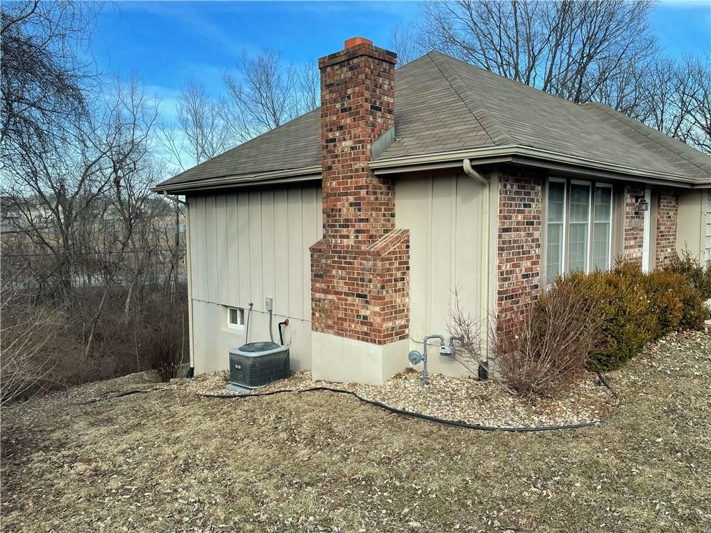 1310 N Forest Lane — photo 3