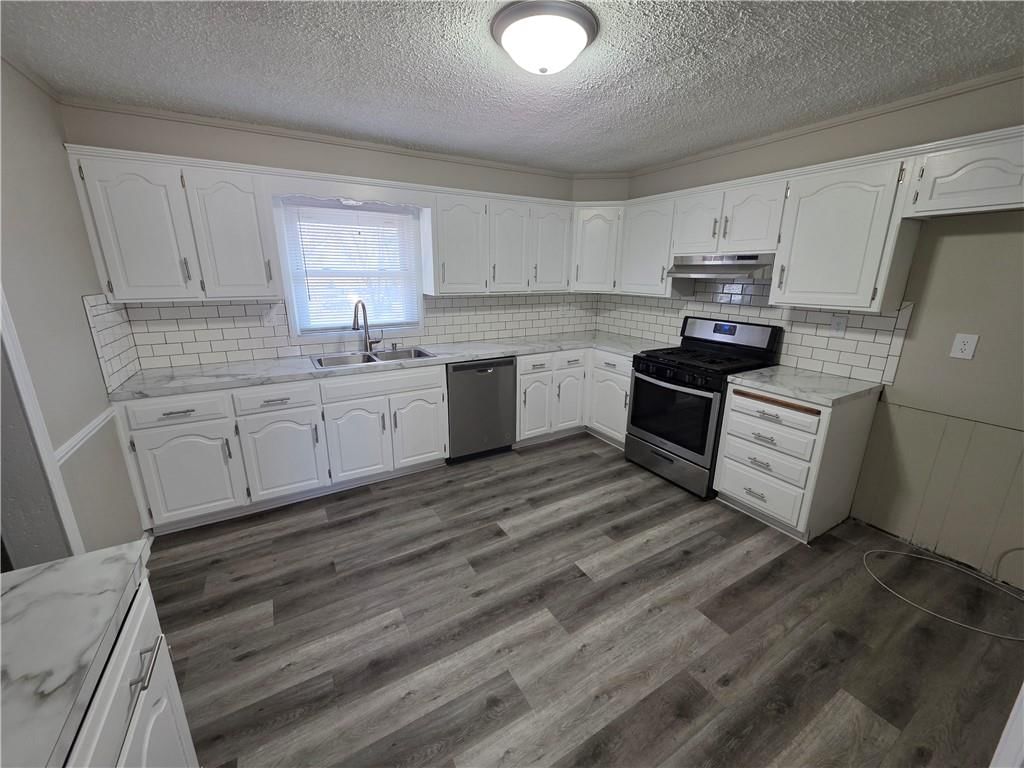 211 S Franklin Street — photo 7