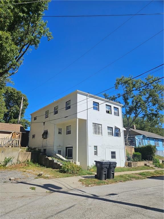 1206-1208 W White Oak Street — photo 4