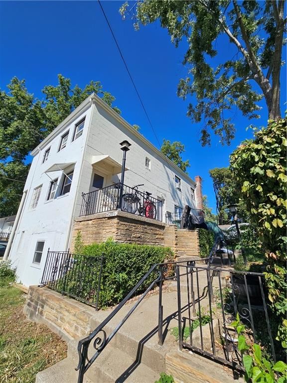 1206-1208 W White Oak Street — photo 5