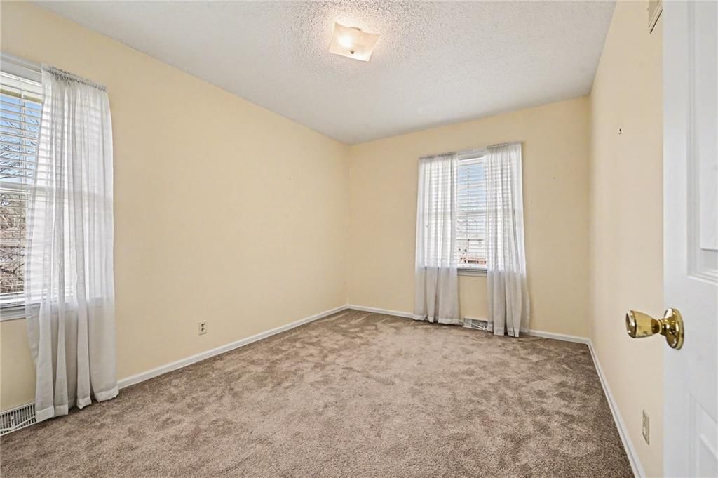 301 E 107th Terrace — photo 17