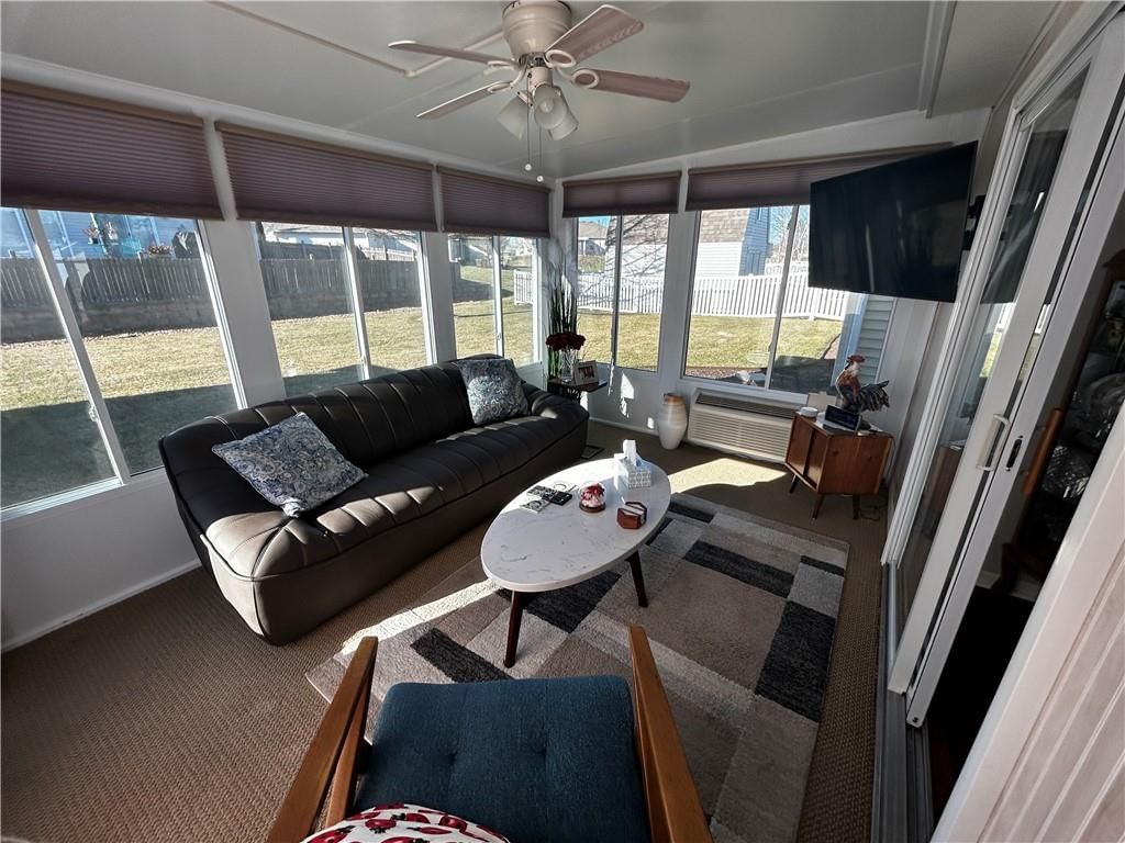 812 Cypress Court — photo 4
