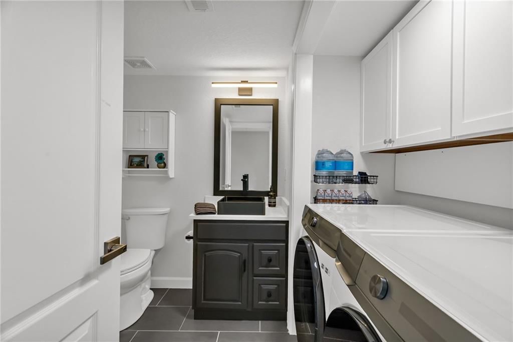 21084 Millridge Street — photo 9