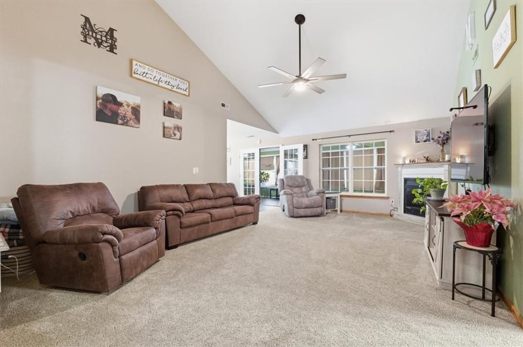 532 S Truman Road — photo 4
