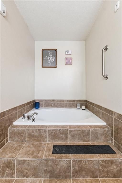 532 S Truman Road — photo 22