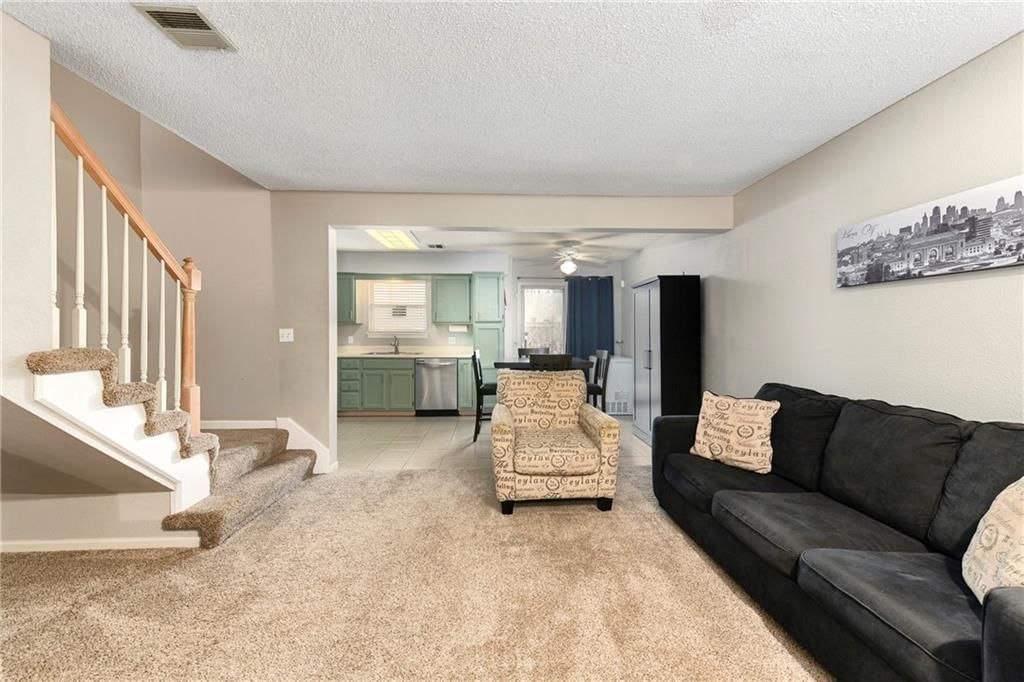 6033 NE Moonstone Drive — photo 8