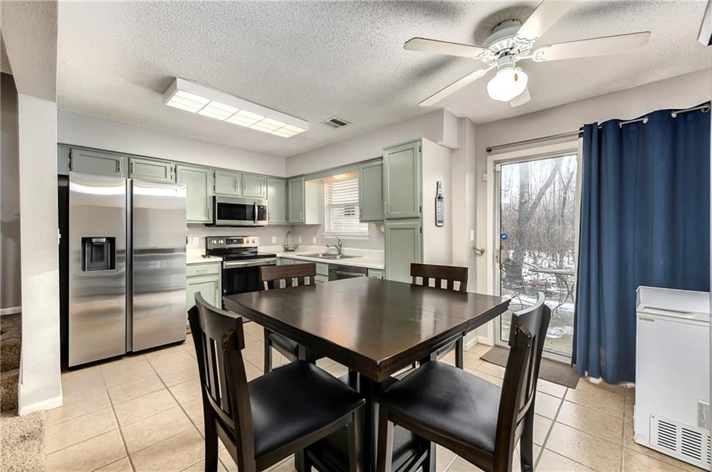 6033 NE Moonstone Drive — photo 11