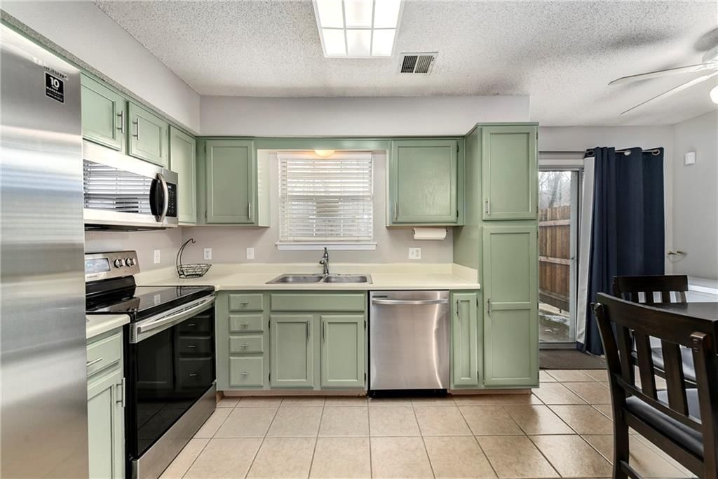 6033 NE Moonstone Drive — photo 13