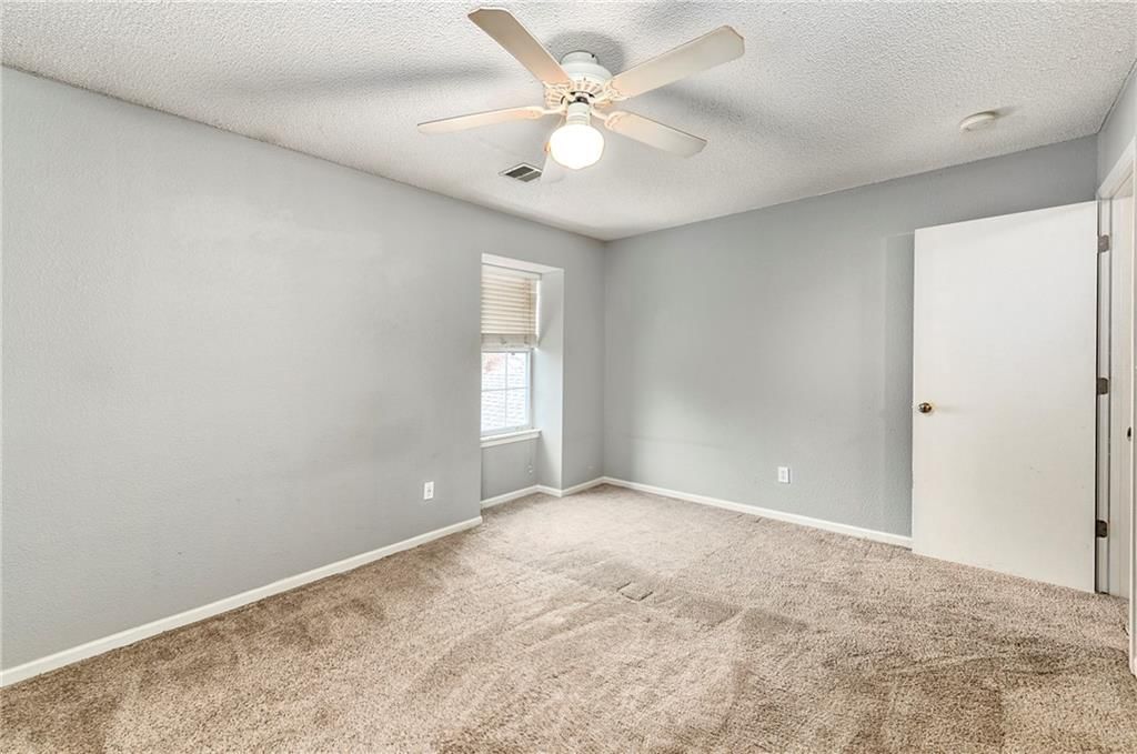 6033 NE Moonstone Drive — photo 17