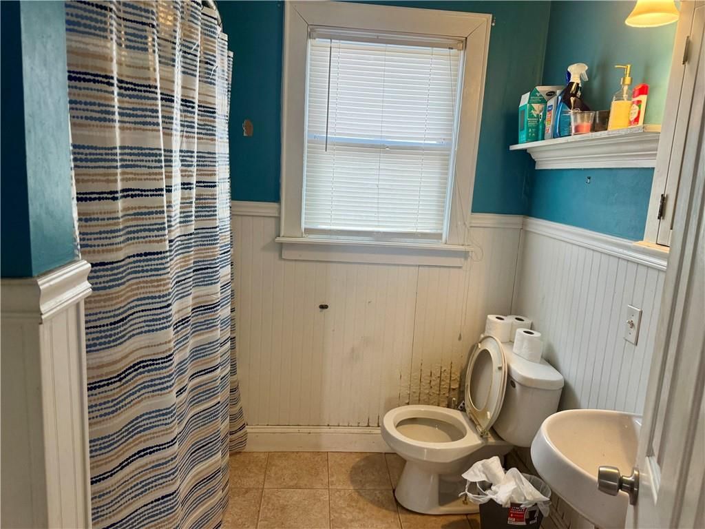 107 E Maple Street — photo 11