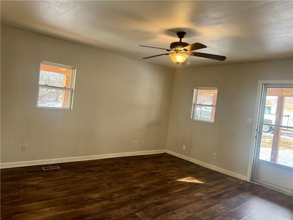 214 E CASS N/A — photo 3