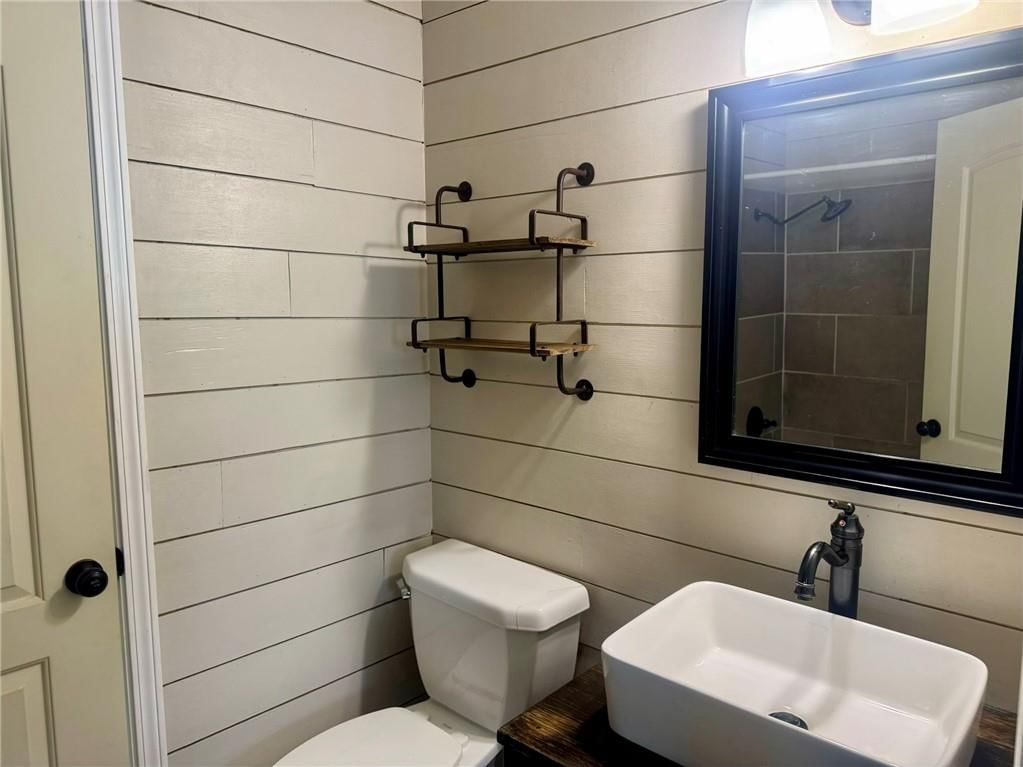 214 E CASS N/A — photo 12