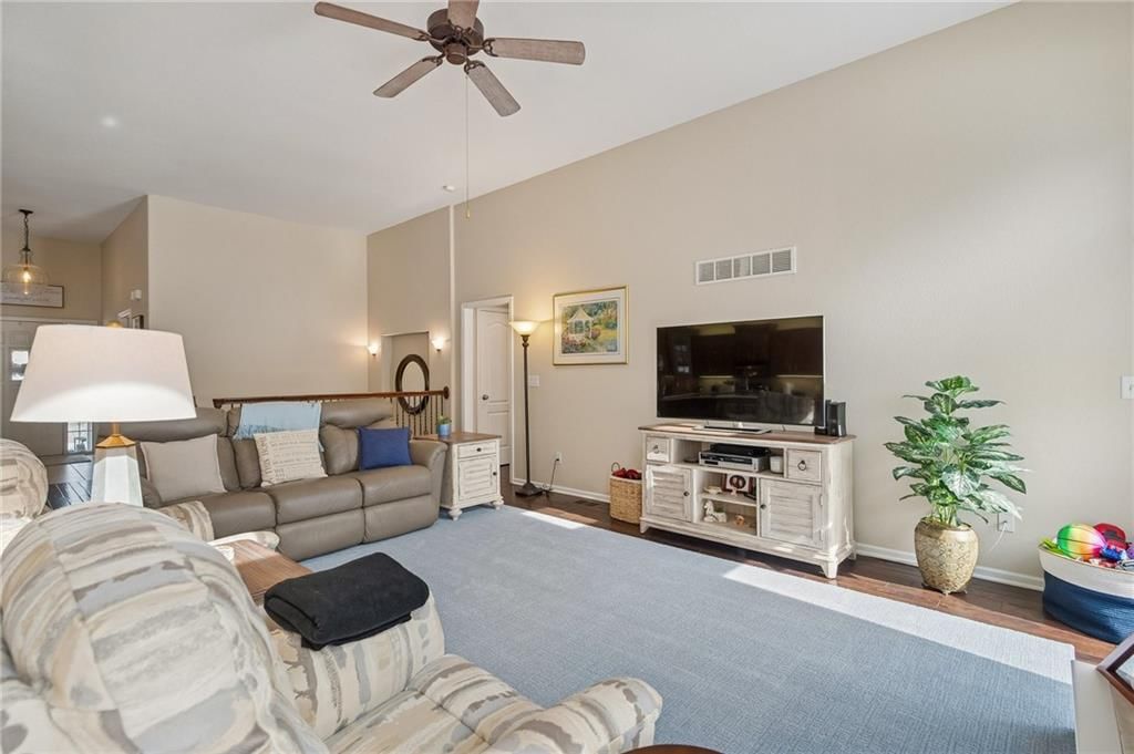 9619 NE 100th Street — photo 10