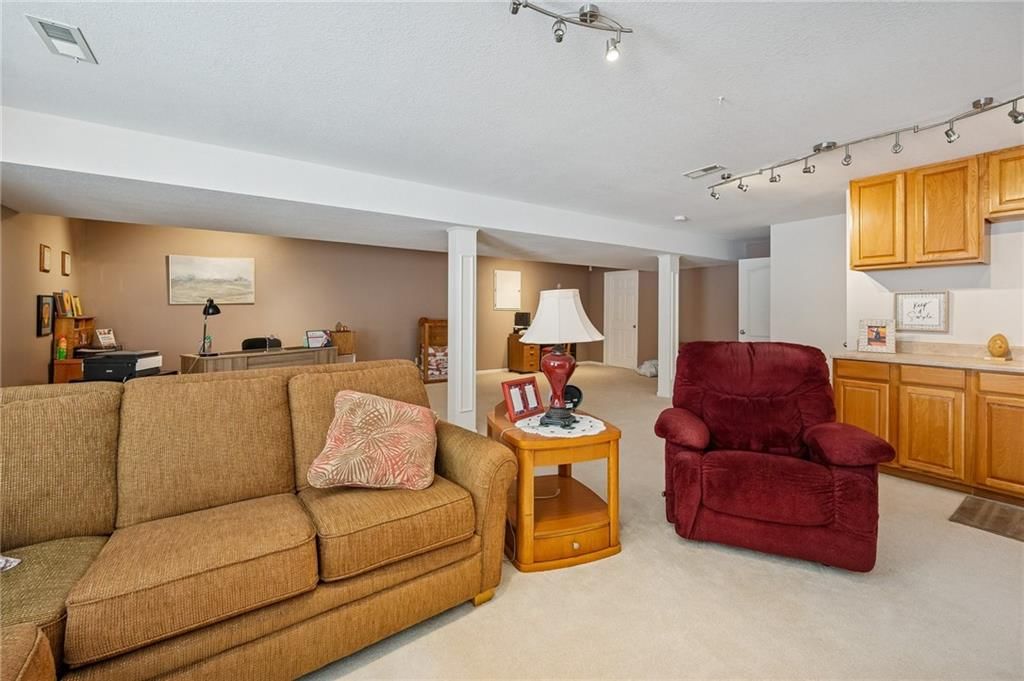 9619 NE 100th Street — photo 17