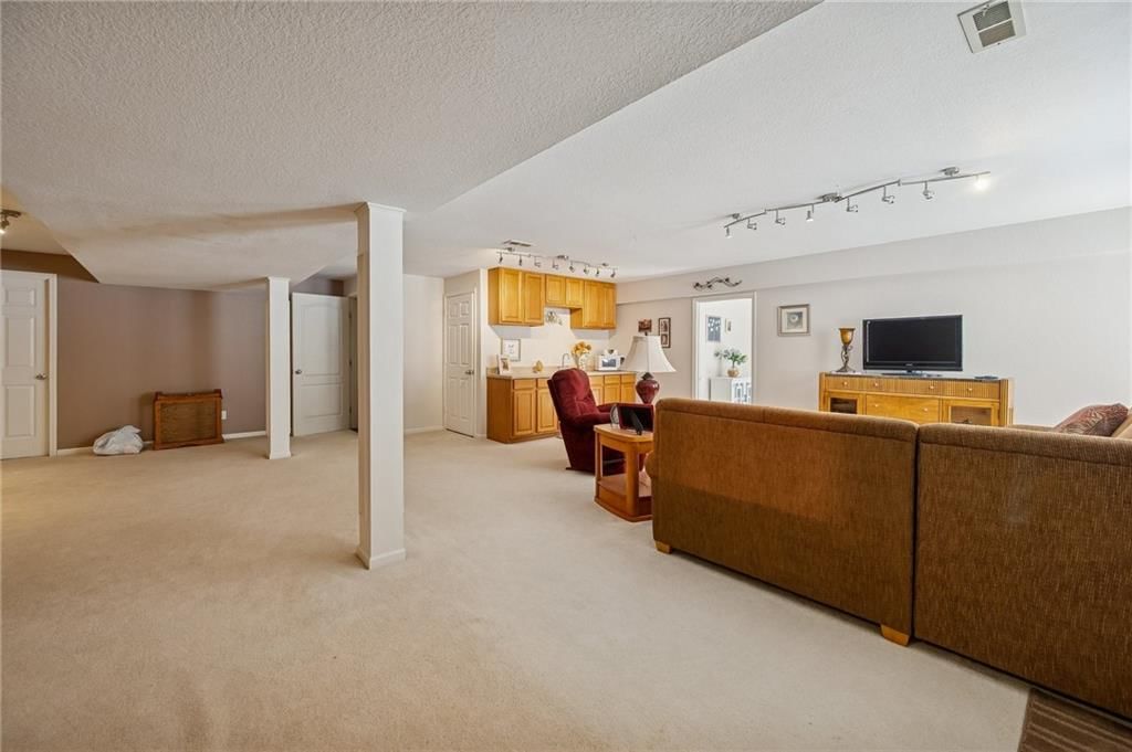 9619 NE 100th Street — photo 32