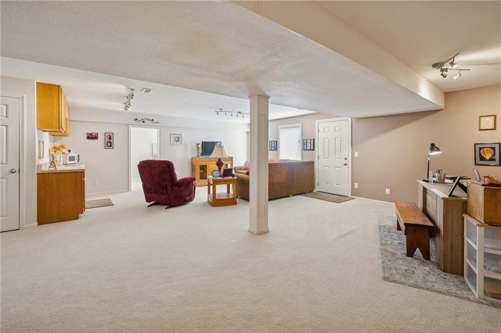 9619 NE 100th Street — photo 34
