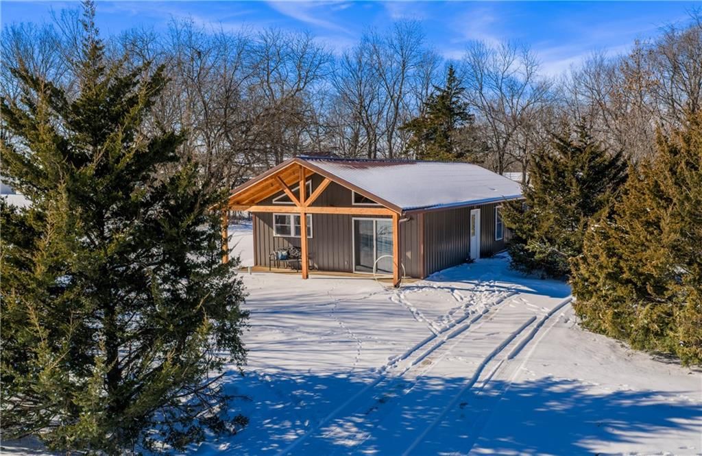 182 Kansas Drive, Linn Valley, KS