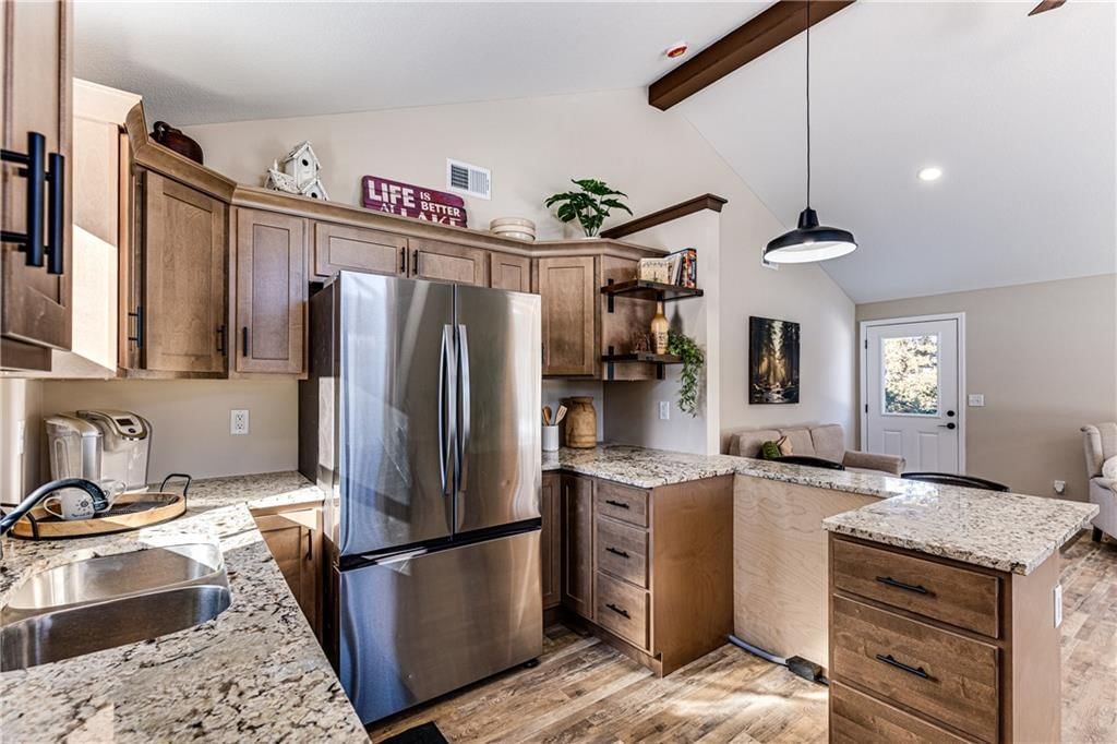 182 Kansas Drive — photo 8