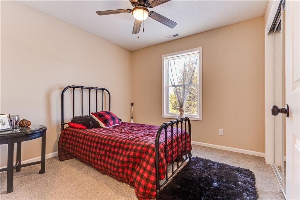 182 Kansas Drive — photo 17