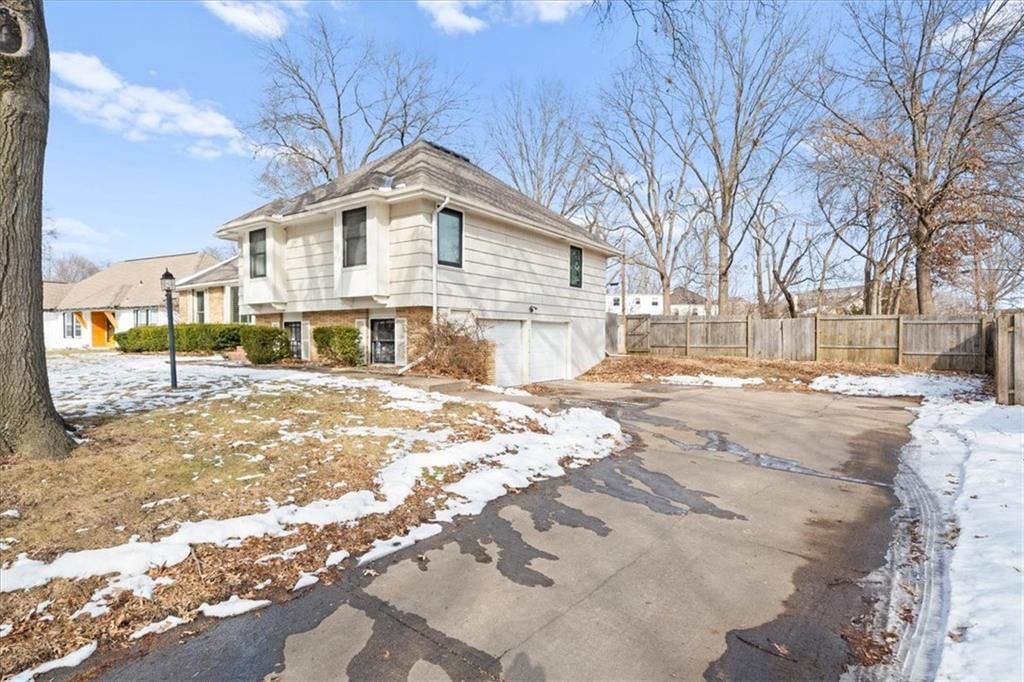 1404 SW Charleston Avenue — photo 3