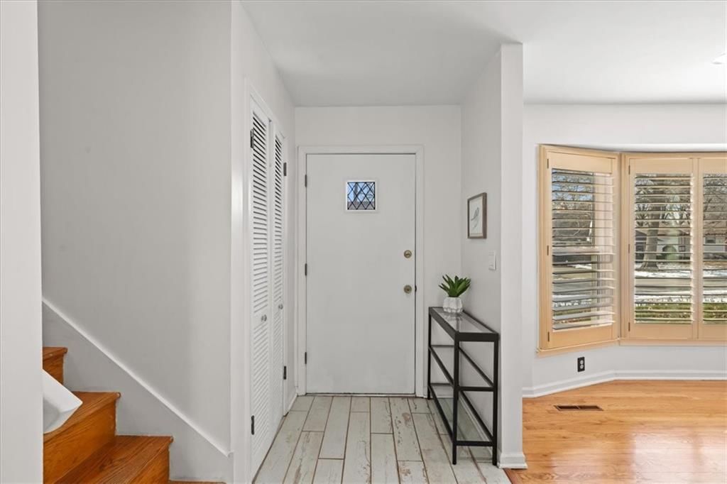 1404 SW Charleston Avenue — photo 4