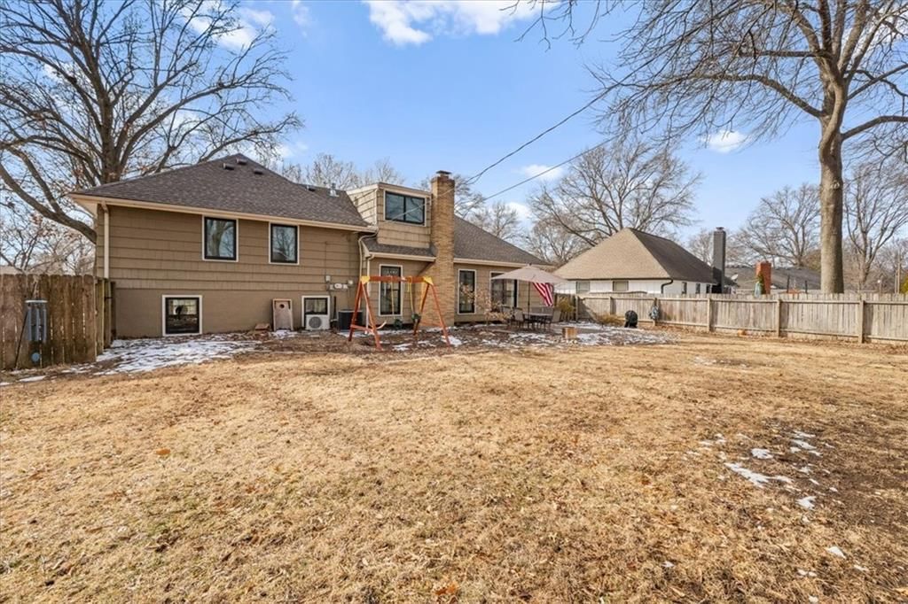 1404 SW Charleston Avenue — photo 26