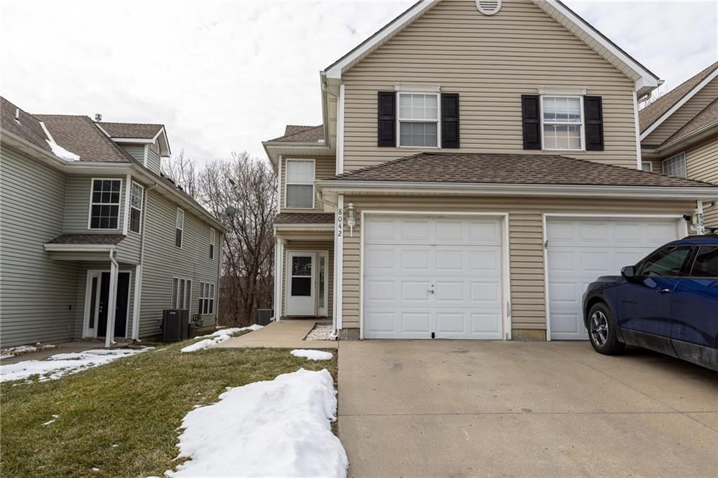 8042 N Elmwood Avenue — photo 3