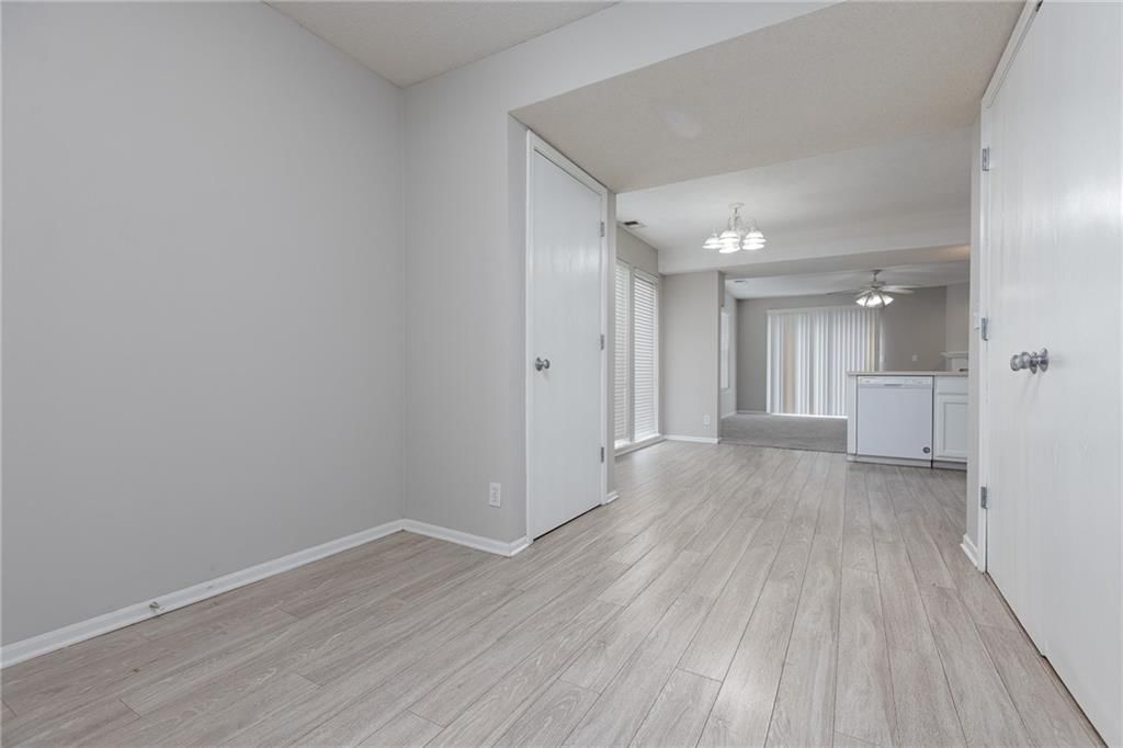 8042 N Elmwood Avenue — photo 4