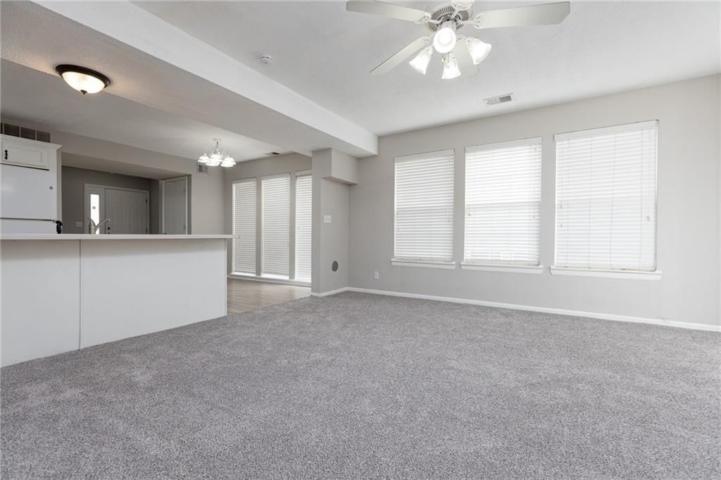8042 N Elmwood Avenue — photo 12
