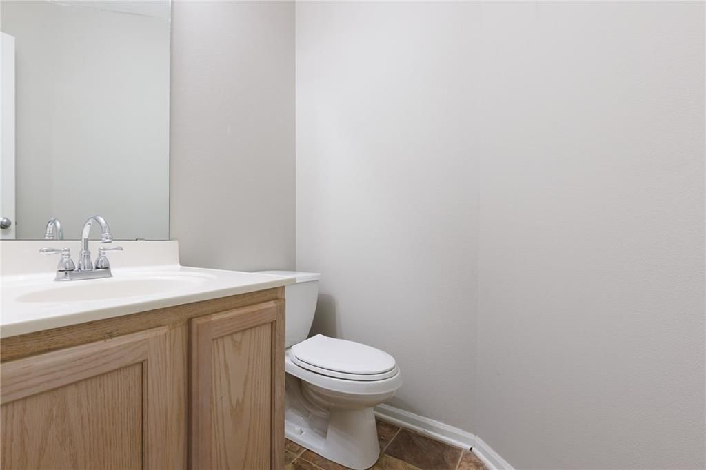 8042 N Elmwood Avenue — photo 15