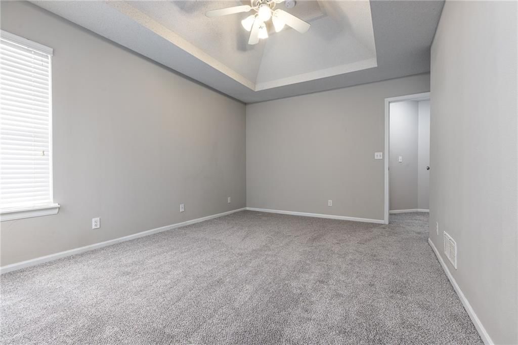 8042 N Elmwood Avenue — photo 18
