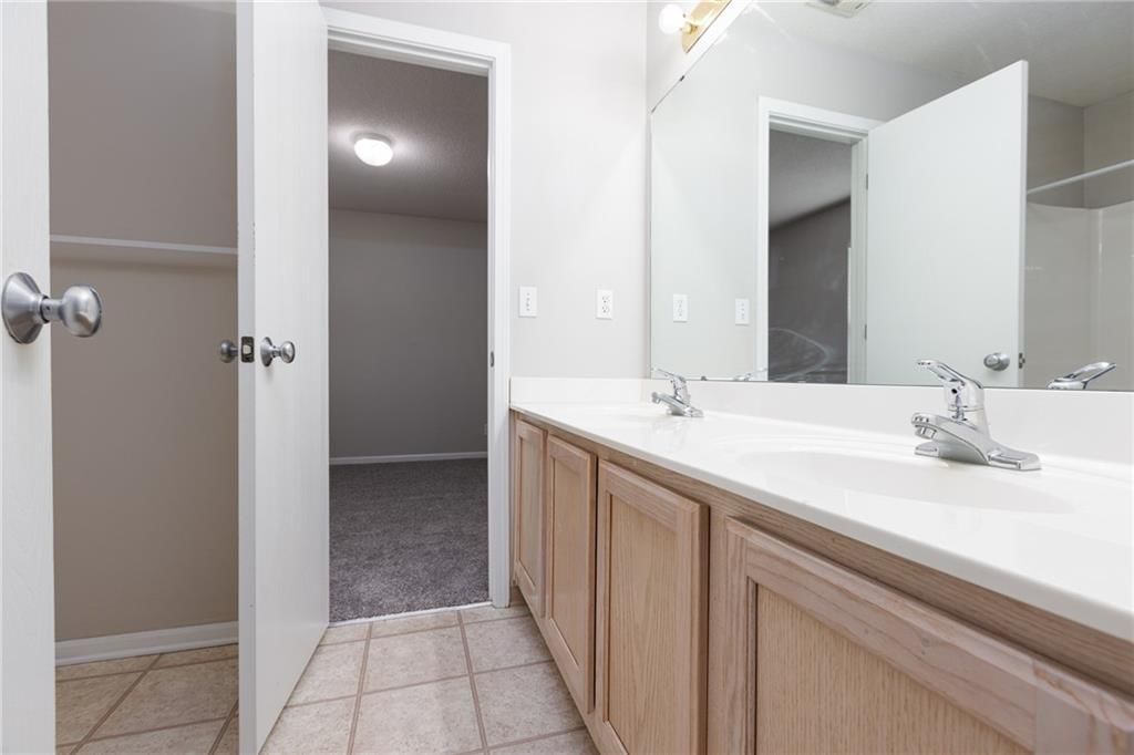 8042 N Elmwood Avenue — photo 23