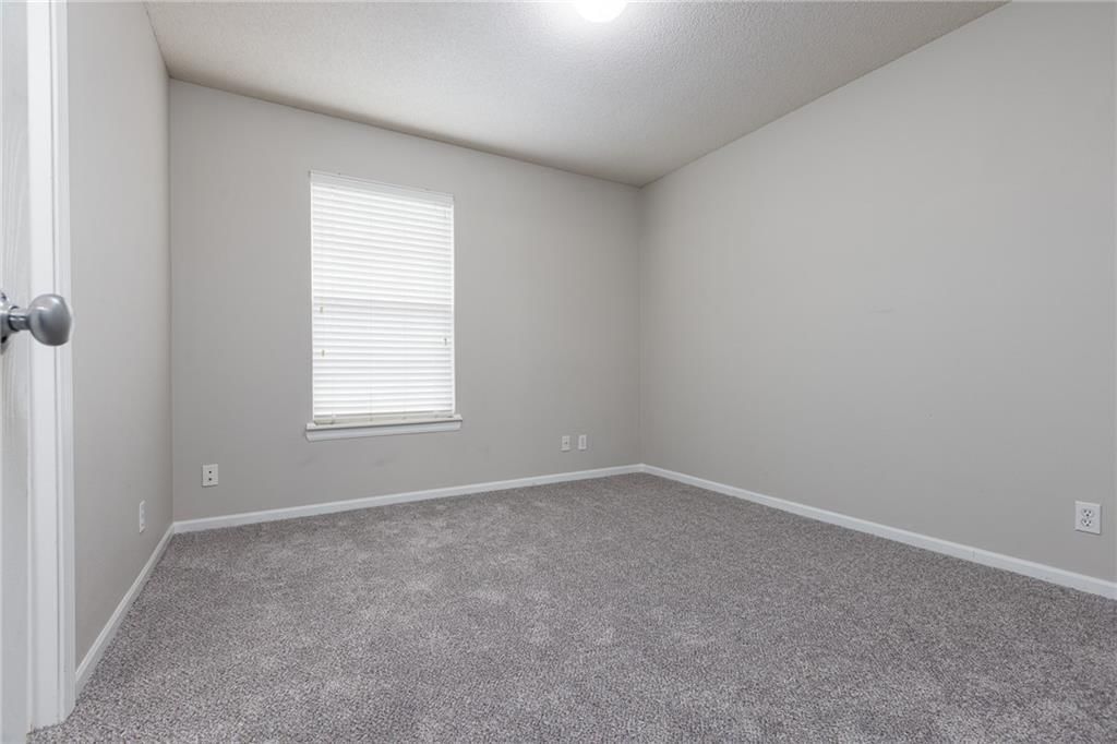 8042 N Elmwood Avenue — photo 24