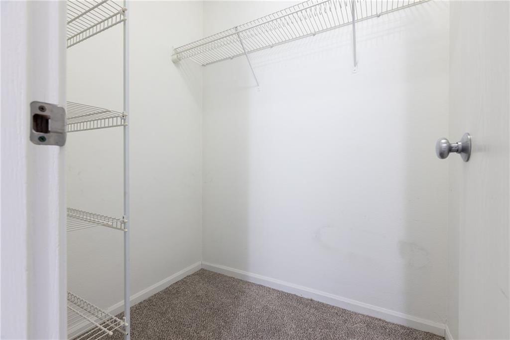 8042 N Elmwood Avenue — photo 25