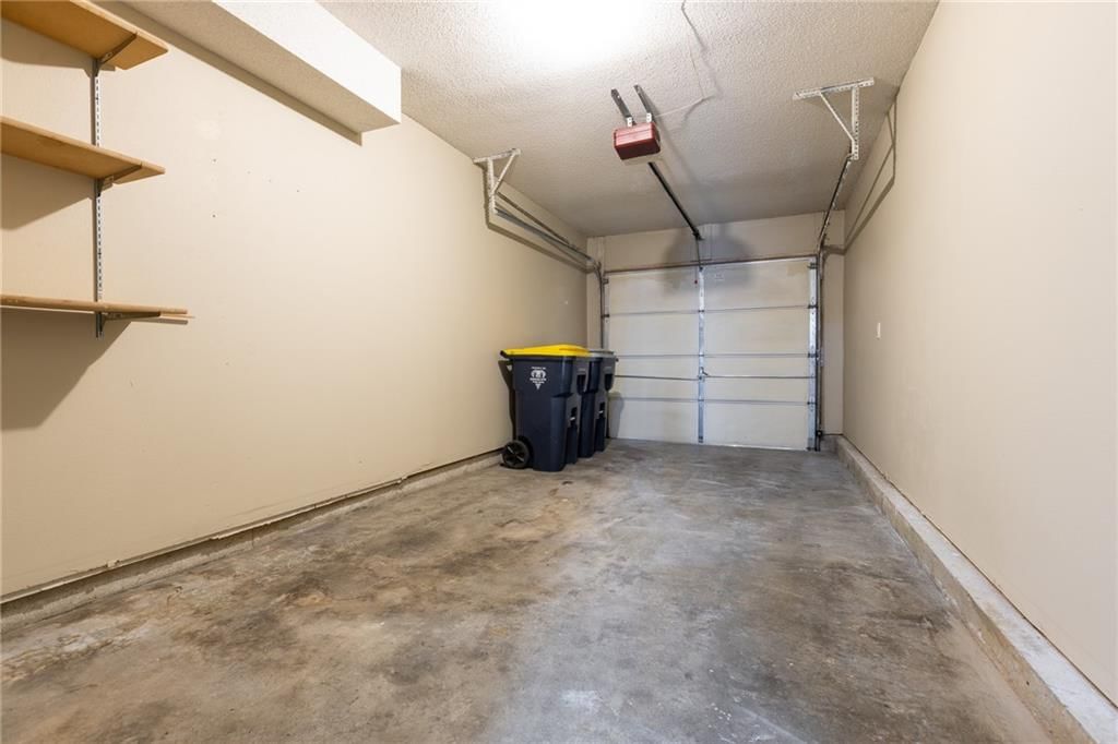 8042 N Elmwood Avenue — photo 27