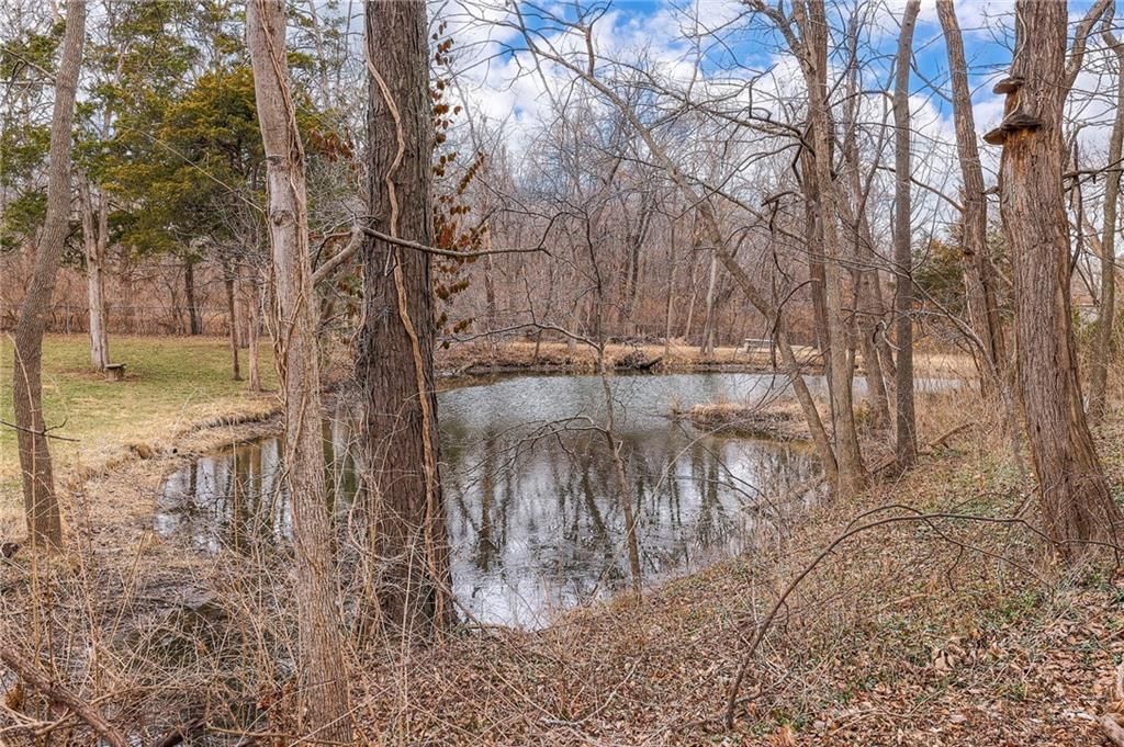 806 W Red Bridge Road — photo 40
