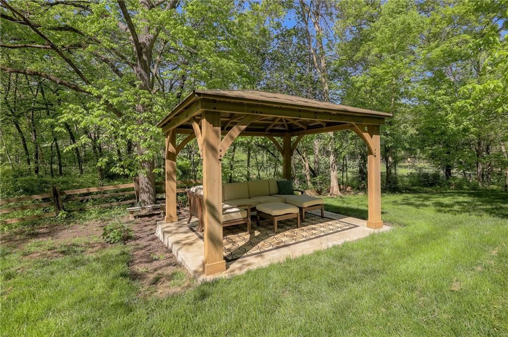 806 W Red Bridge Road — photo 44