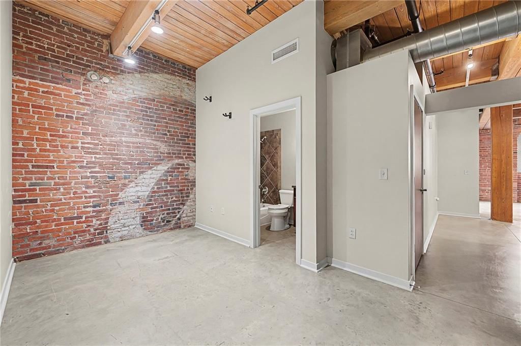 712 Broadway Boulevard — photo 13