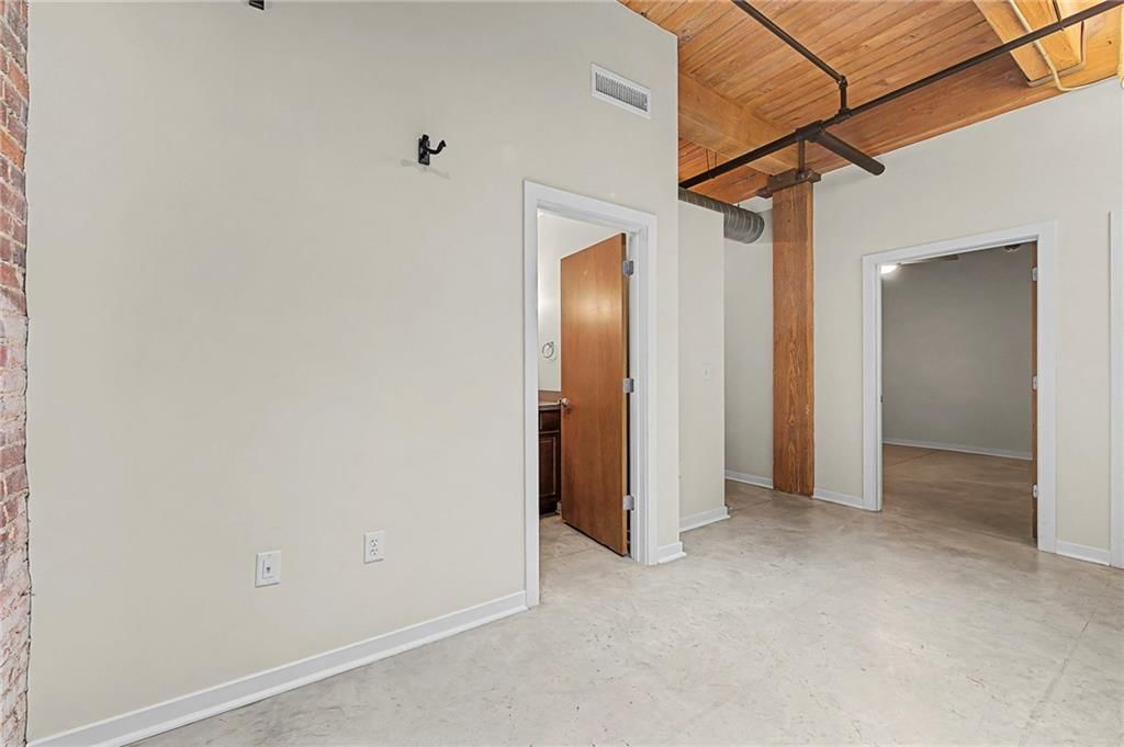 712 Broadway Boulevard — photo 14