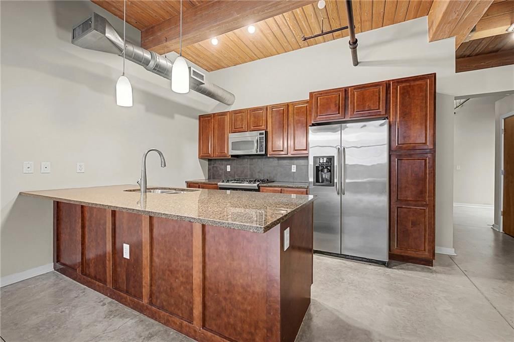 712 Broadway Boulevard — photo 22