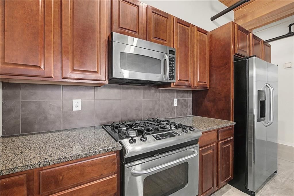 712 Broadway Boulevard — photo 23