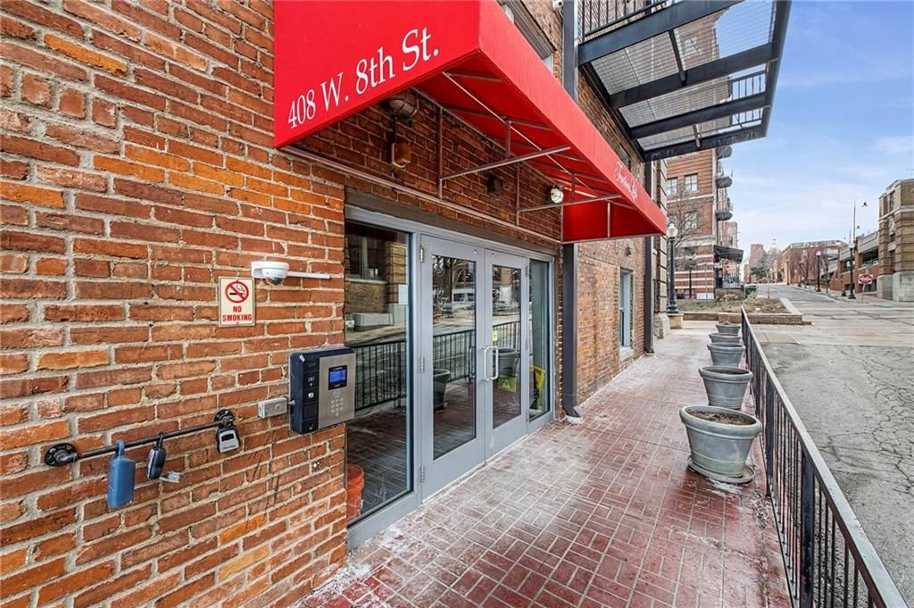 712 Broadway Boulevard — photo 47